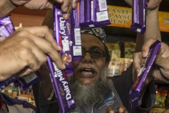 Saudi Arabia Tests Cadbury Chocolate For Pork | News | Al Jazeera