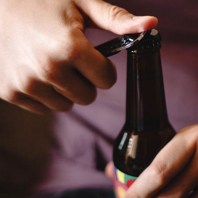 How To Open A Beer Without A Bottle Opener - 13 Hacks For Opening Beer  Anytime, Anywhere