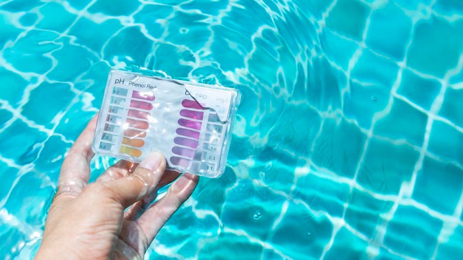 How To Use A Pool Water Testing Kit – Forbes Home