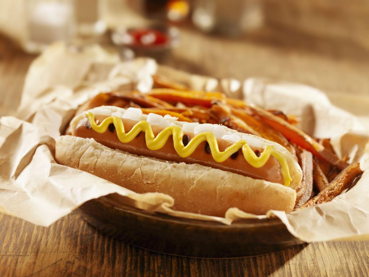 Best Vegan & Vegetarian Hot Dog Reviews For Summer 2020