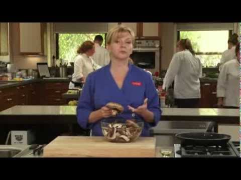 Learn To Cook: How to Properly Prepare Portobello Mushrooms