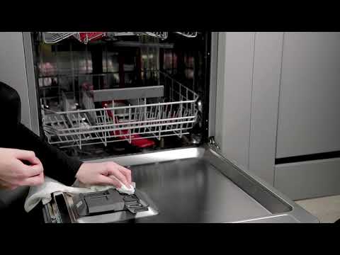 Easy guide on how to use rinse aid for your dishwasher| AEG