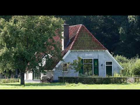 Matthijs van Nieuwkerk zijn woonboerderij in het plaatsje Eefde. Een bijzondere woning!